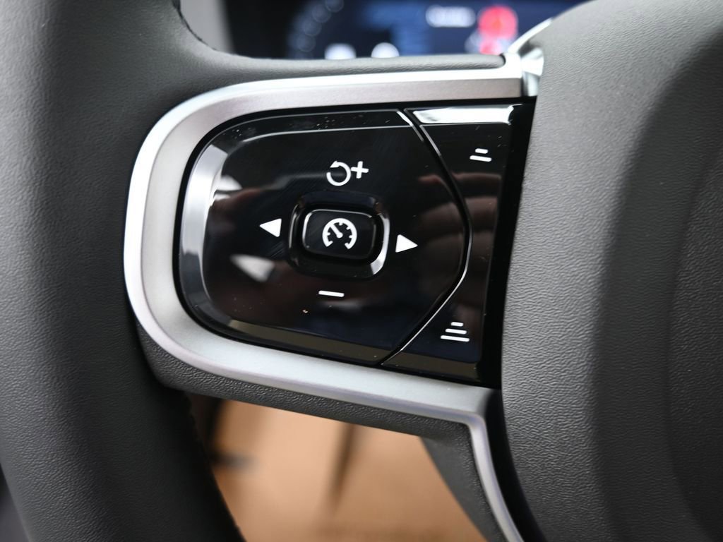 New 2026 Volvo XC60 B5 Plus w/ Protection Package Premier image 17