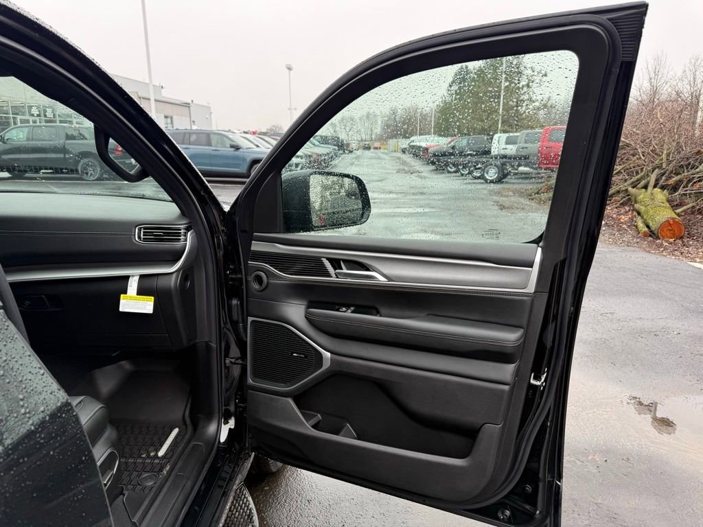 New 2026 Jeep Grand Wagoneer L 4WD image 61