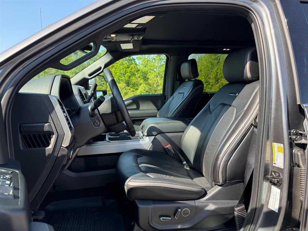 Used 2021 Ford F350 Platinum w/ Tremor Off-Road Package AWD/4WD image 18