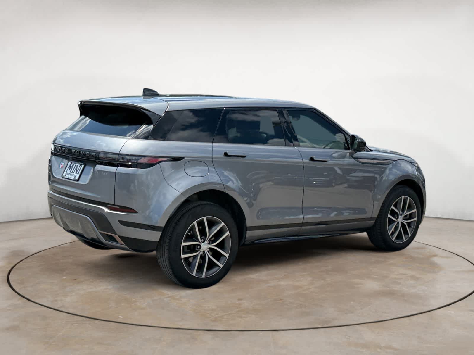 Used 2024 Land Rover Range Rover Evoque Dynamic SE AWD/4WD image 5