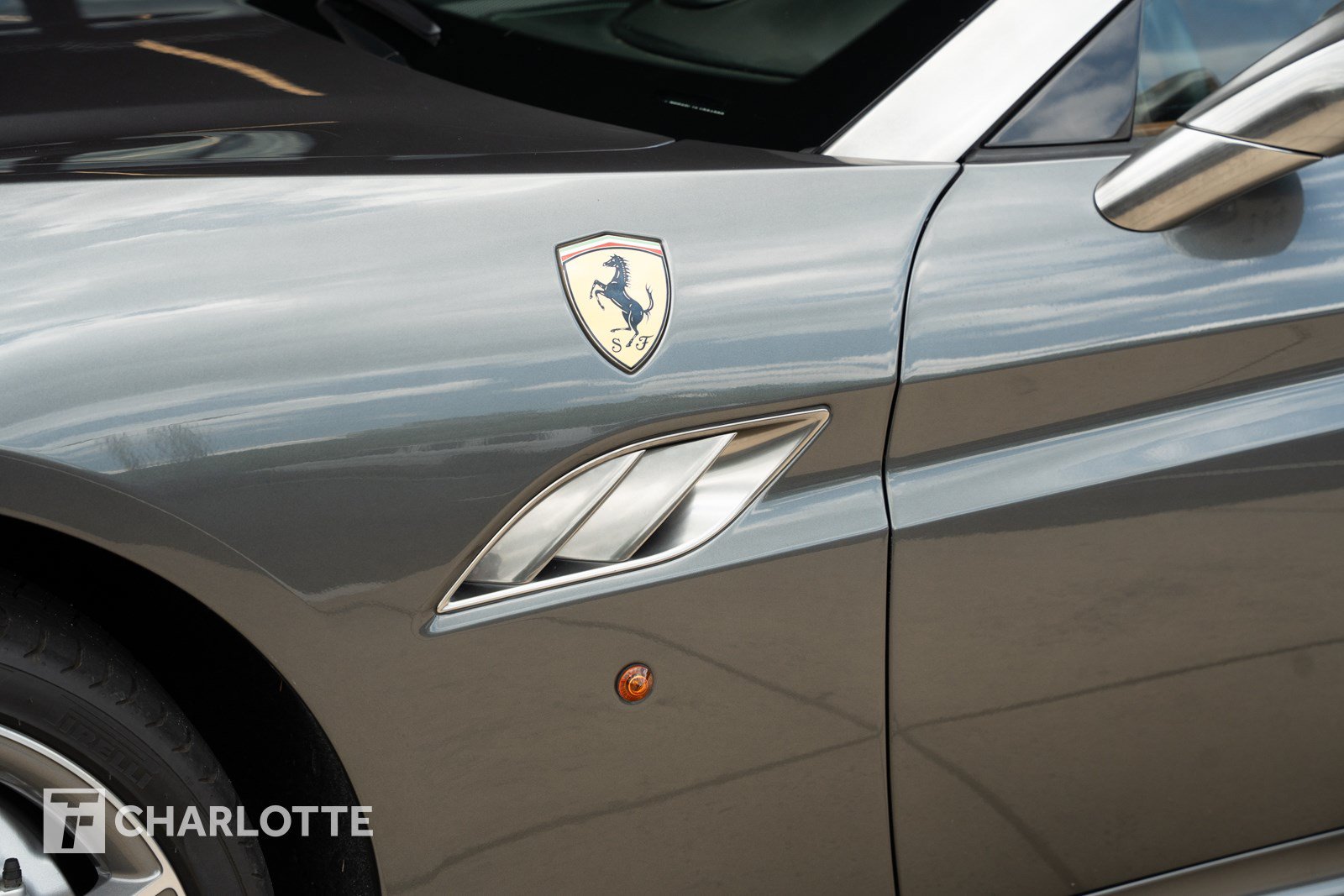 Used 2012 Ferrari California RWD image 9