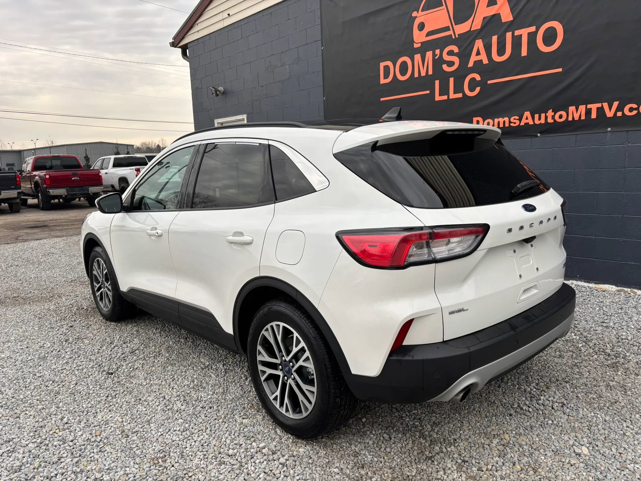 Used 2020 Ford Escape SEL AWD/4WD image 3