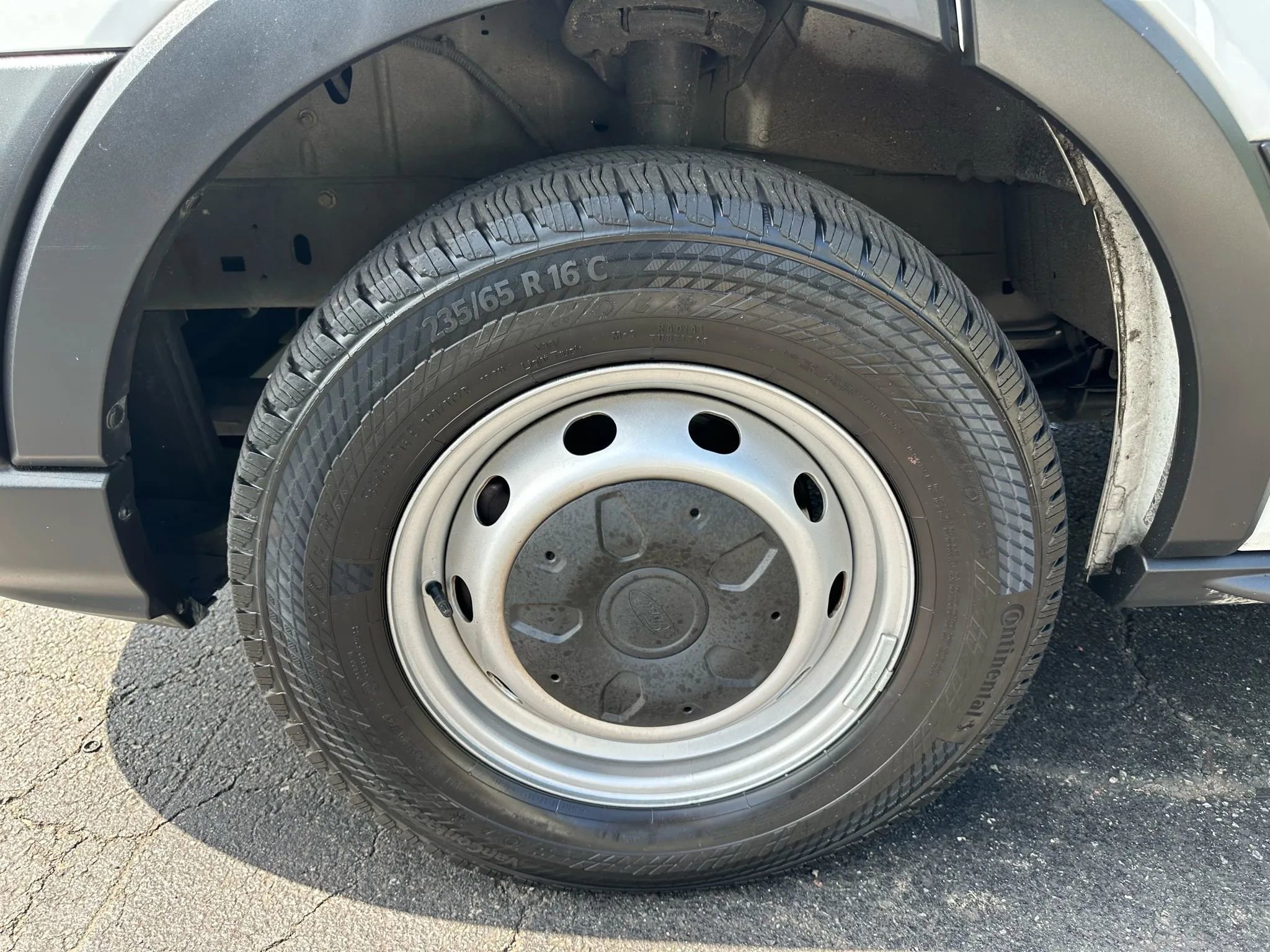 Used 2023 Ford Transit 350 XL image 9