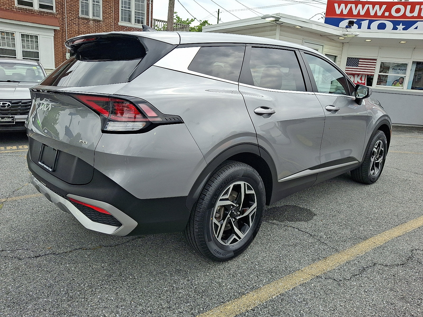 Used 2024 Kia Sportage LX AWD/4WD image 6