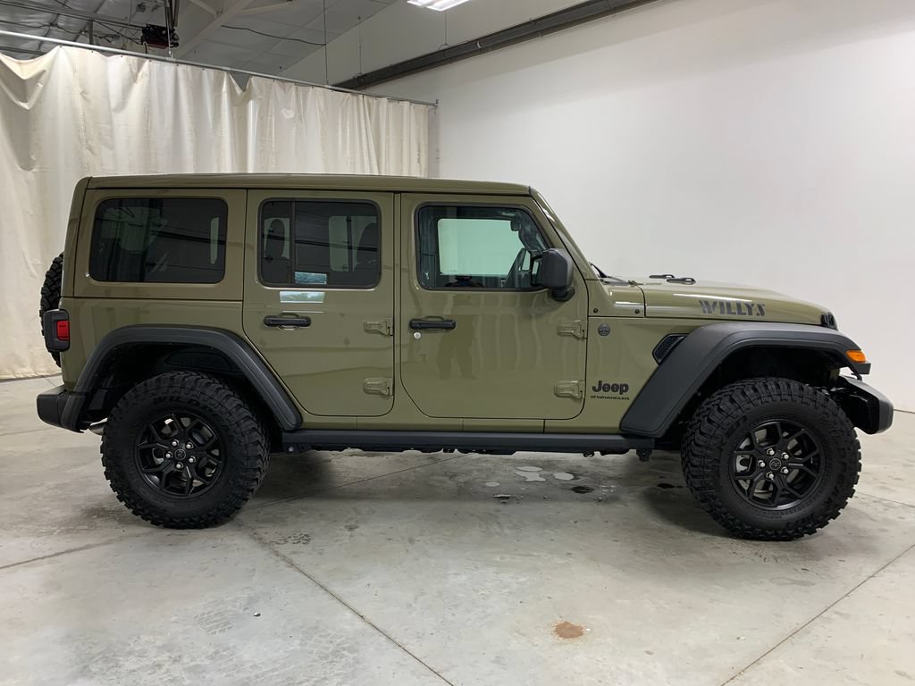 Used 2026 Jeep Wrangler Unlimited Sport AWD/4WD image 11