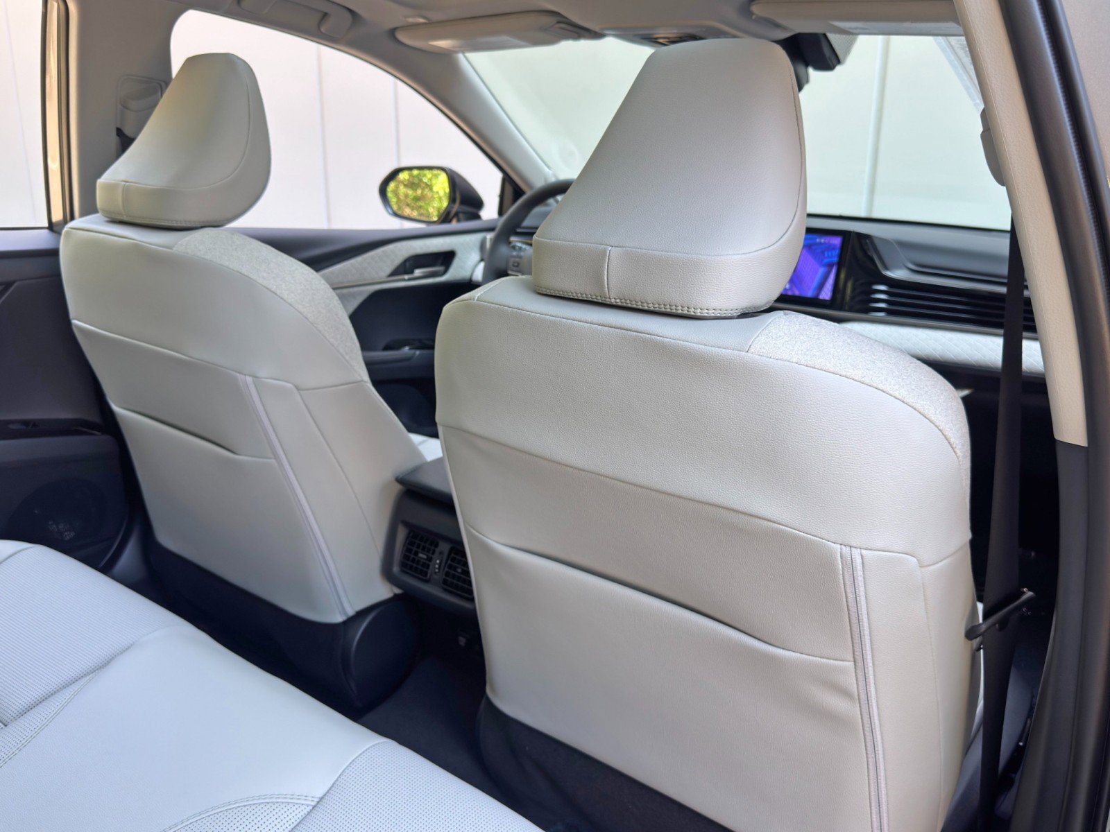 Used 2026 Toyota Camry XLE w/ Premium Plus Package AWD/4WD image 33