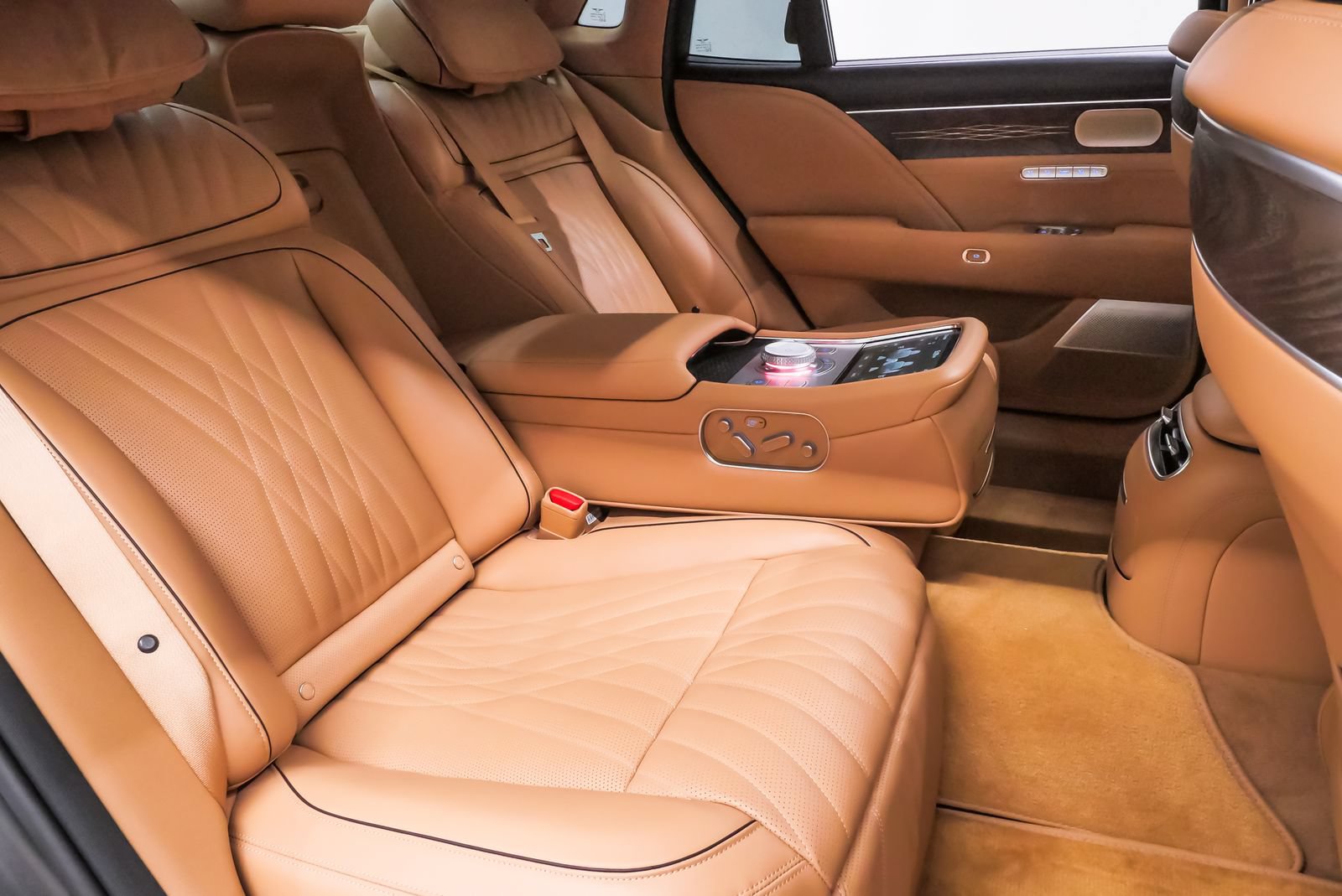 Certified 2023 Genesis G90 3.5T AWD/4WD image 12