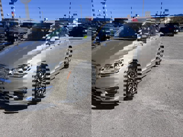 Used 2017 Lincoln MKZ Premiere image 6