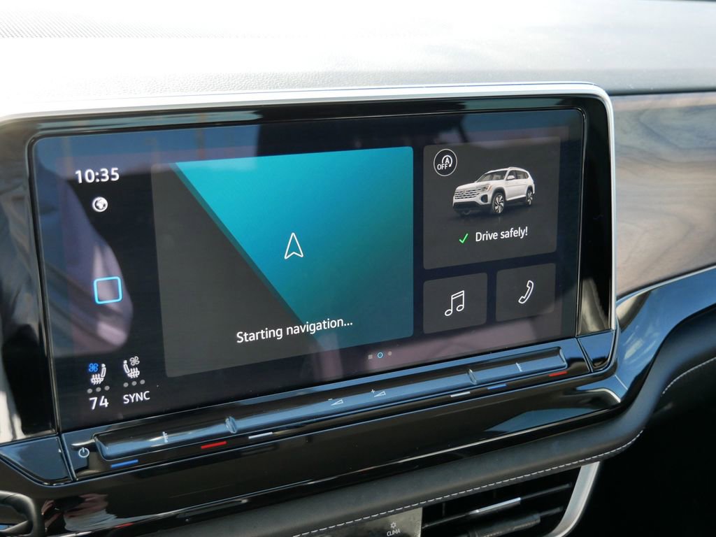 Used 2025 Volkswagen Atlas SE image 18