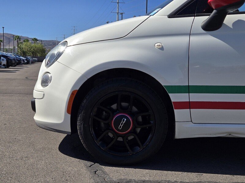 Used 2015 FIAT 500 Pop FWD image 9