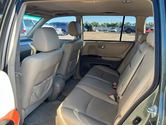 Used 2004 Toyota Highlander Limited w/ Leather Trim Pkg AWD/4WD image 26