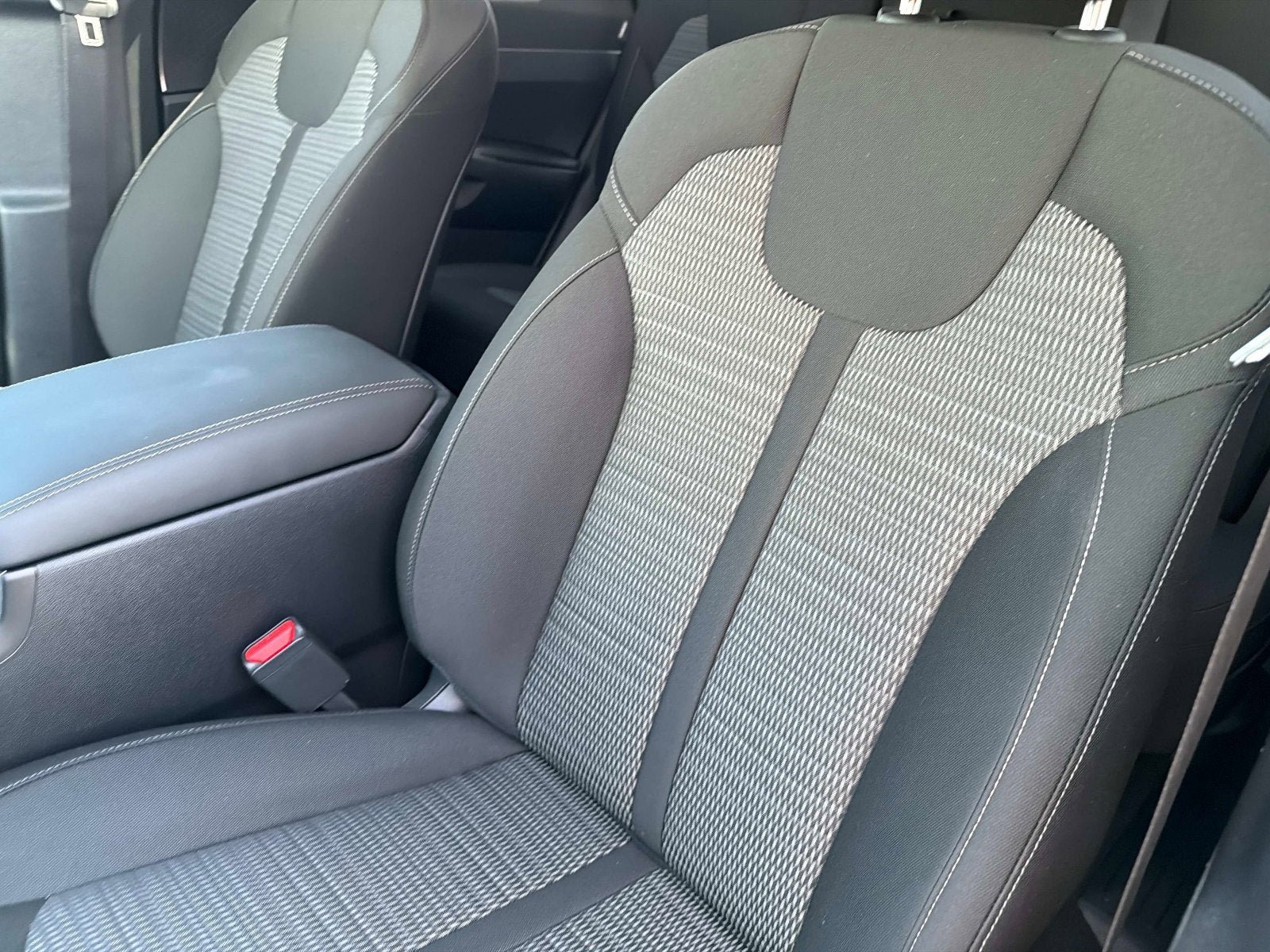 New 2026 Kia Sorento LX FWD image 17