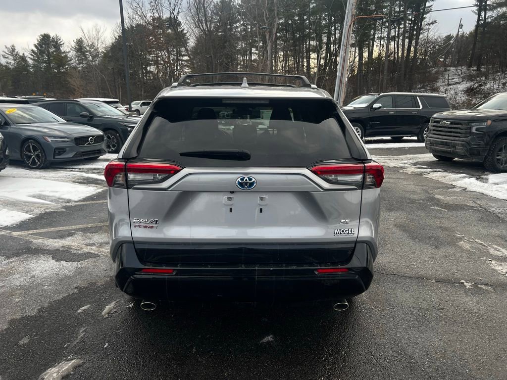 Used 2024 Toyota RAV4 SE image 4