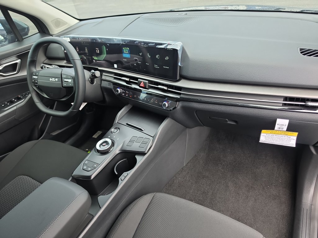 New 2027 Kia Sportage LX FWD image 11
