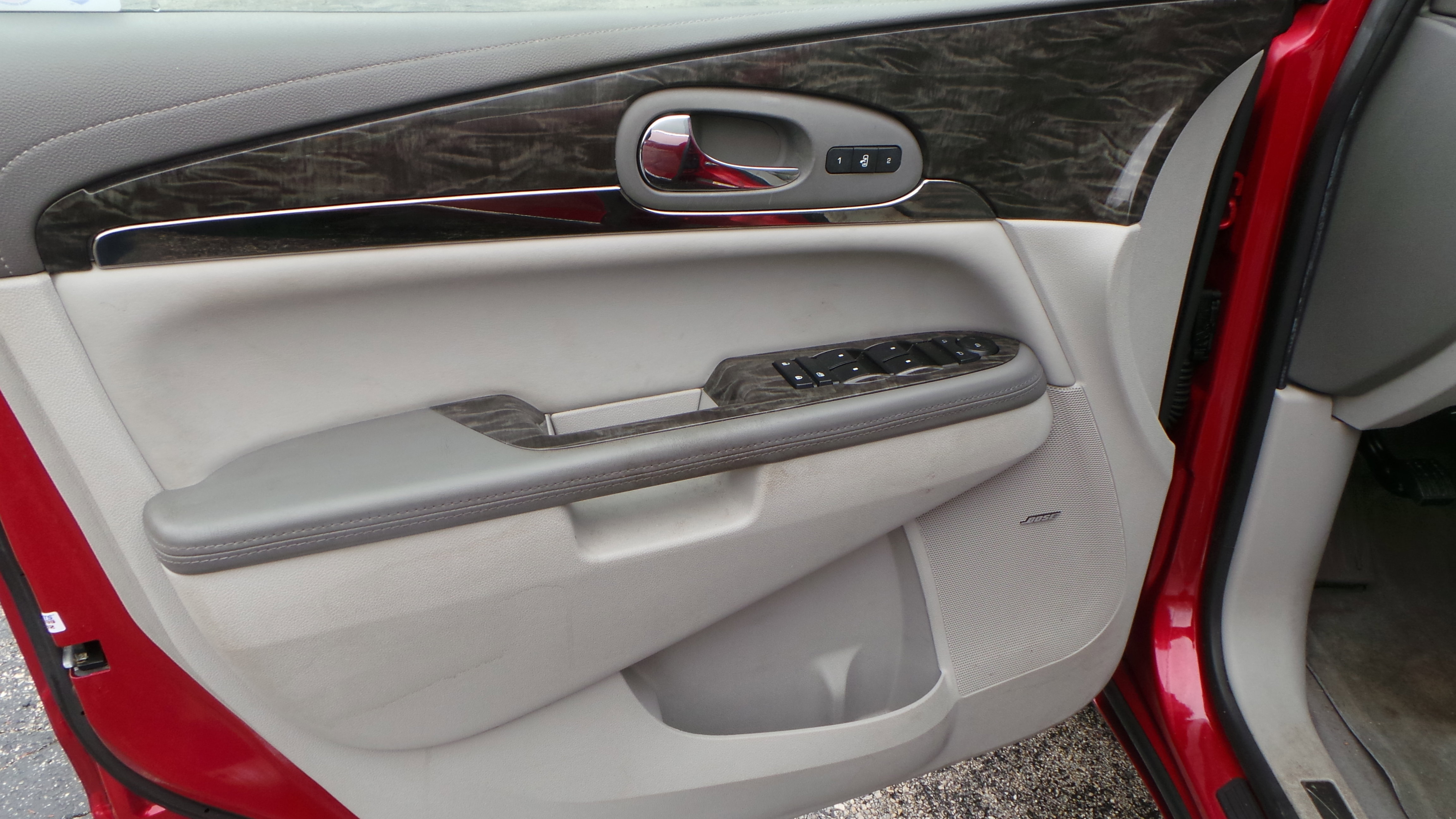 Used 2014 Buick Enclave Leather image 13