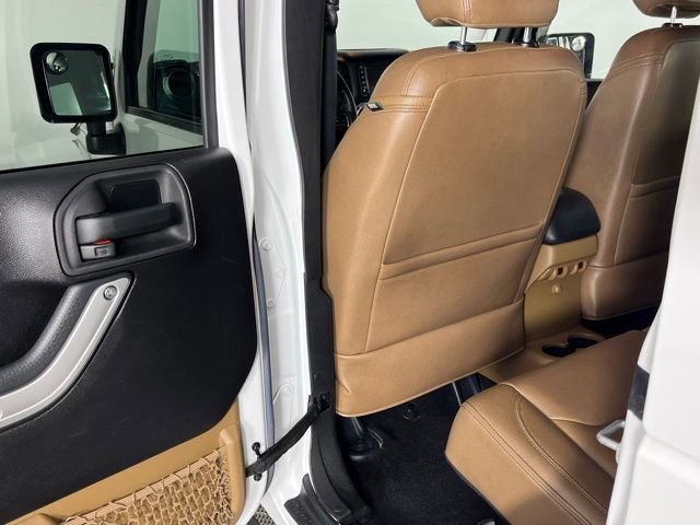 Used 2015 Jeep Wrangler Unlimited Rubicon w/ Dual Top Group image 22