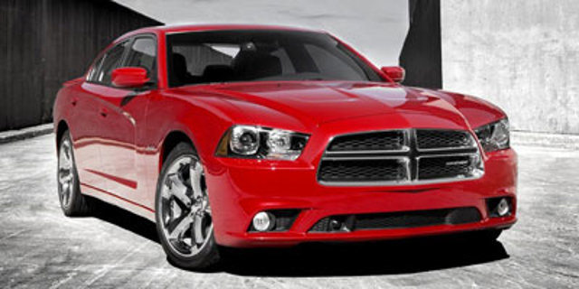 Used 2012 Dodge Charger SE RWD image 1