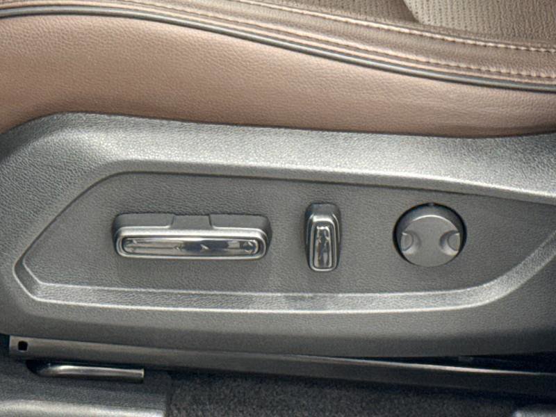 Used 2025 Honda Pilot Elite image 13