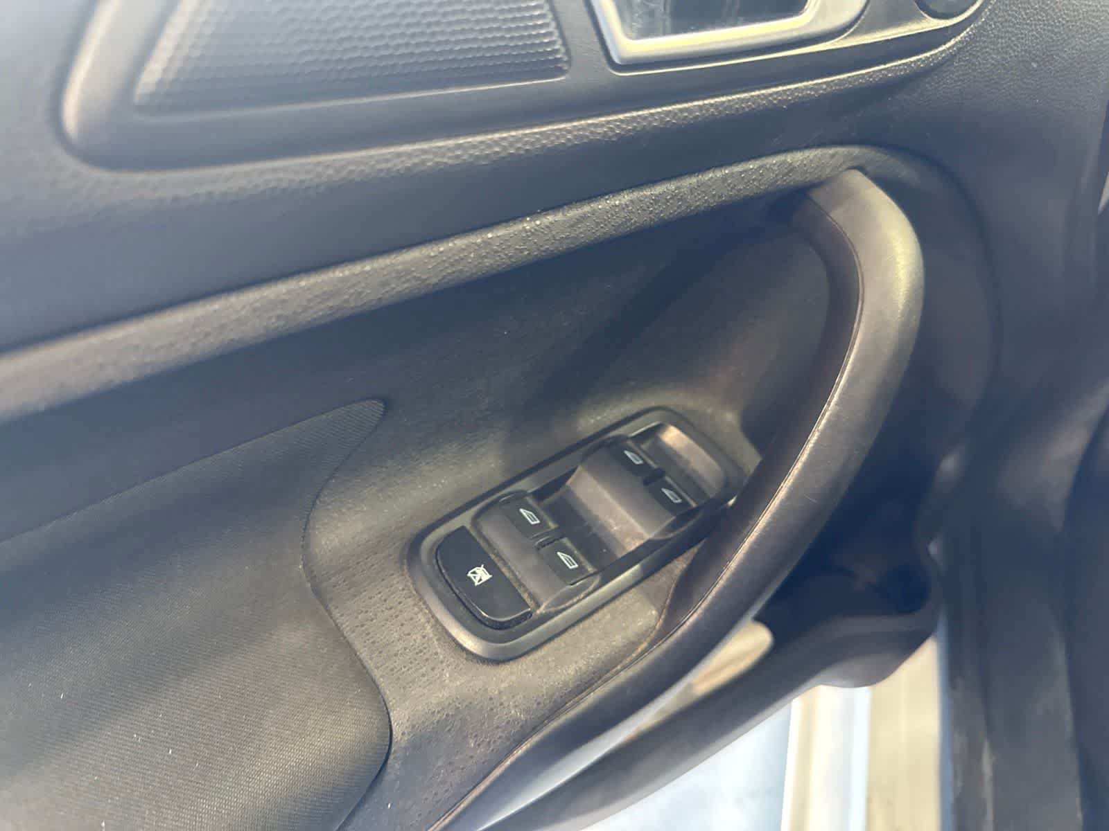 Used 2016 Ford Fiesta SE FWD image 17