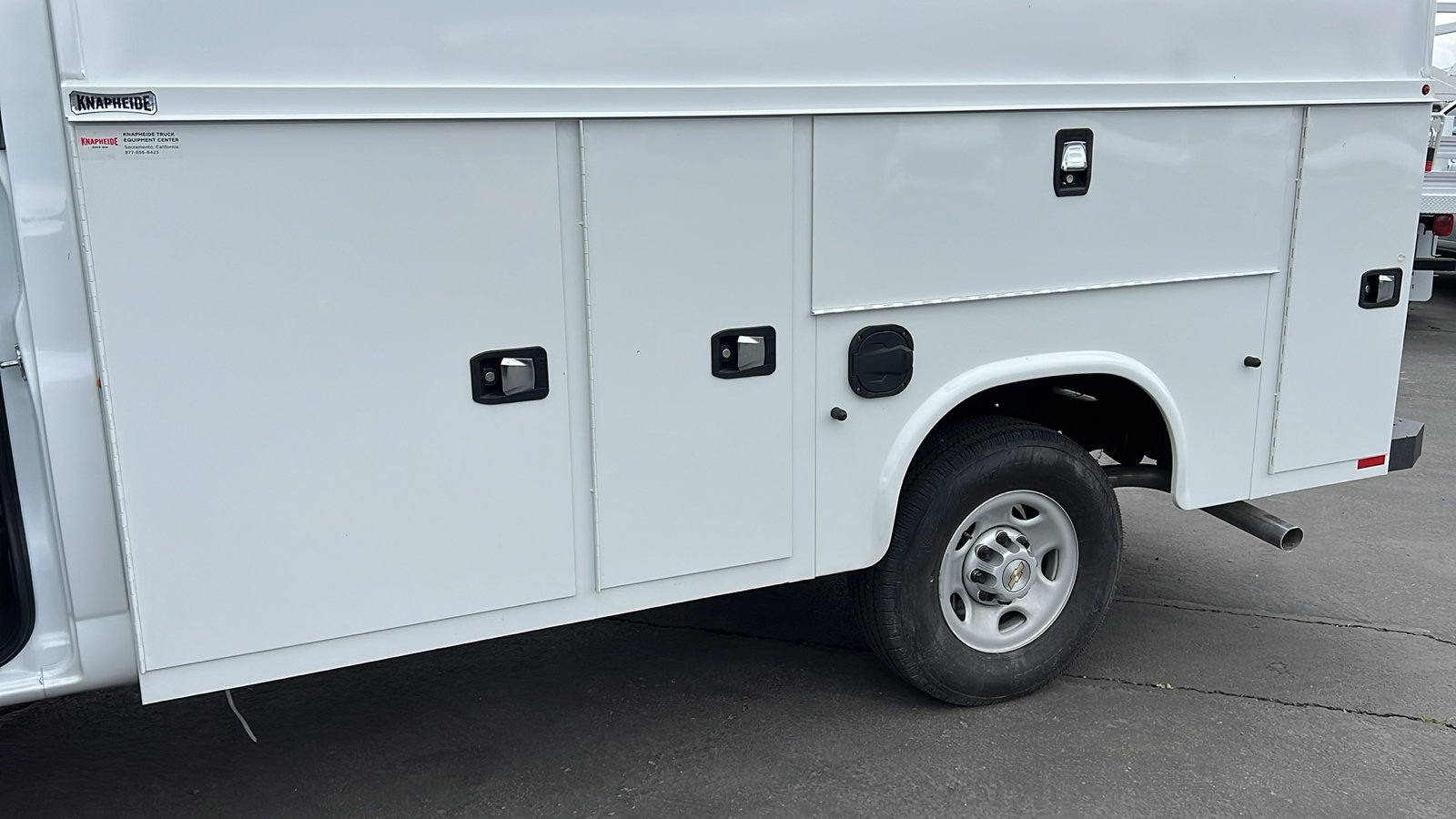 New 2024 Chevrolet Express 3500 w/ Power Convenience Package RWD image 9