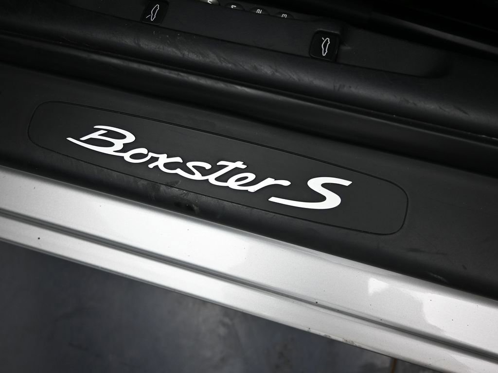 Used 2001 Porsche Boxster S image 18