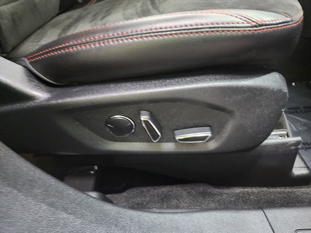 Used 2018 Ford Explorer XLT w/ Equipment Group 202A image 38