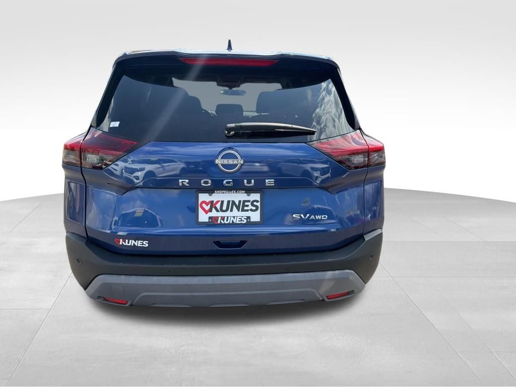 Used 2023 Nissan Rogue SV image 8