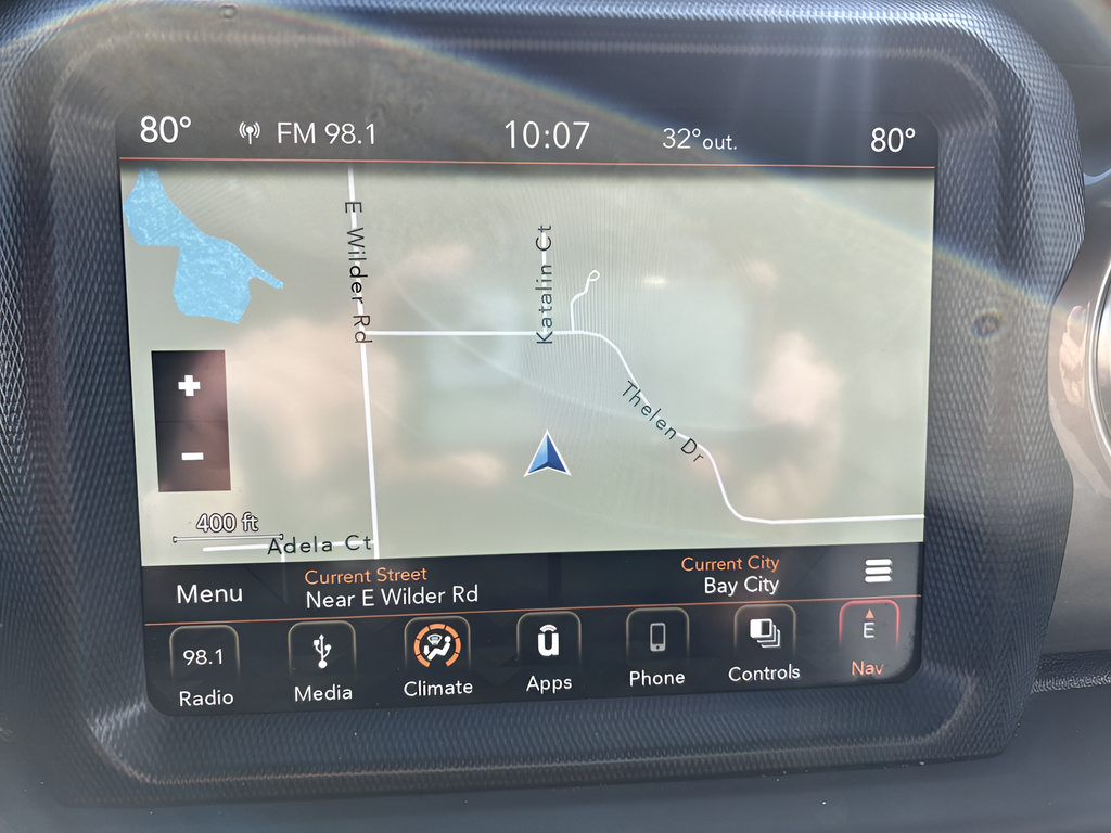 Used 2018 Jeep Wrangler Unlimited Sahara w/ Uconnect 4C Nav & Sound Group AWD/4WD image 19