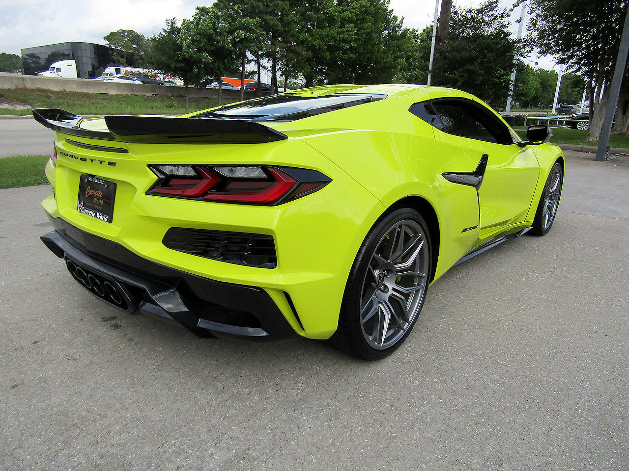 Used 2024 Chevrolet Corvette Z06 image 5