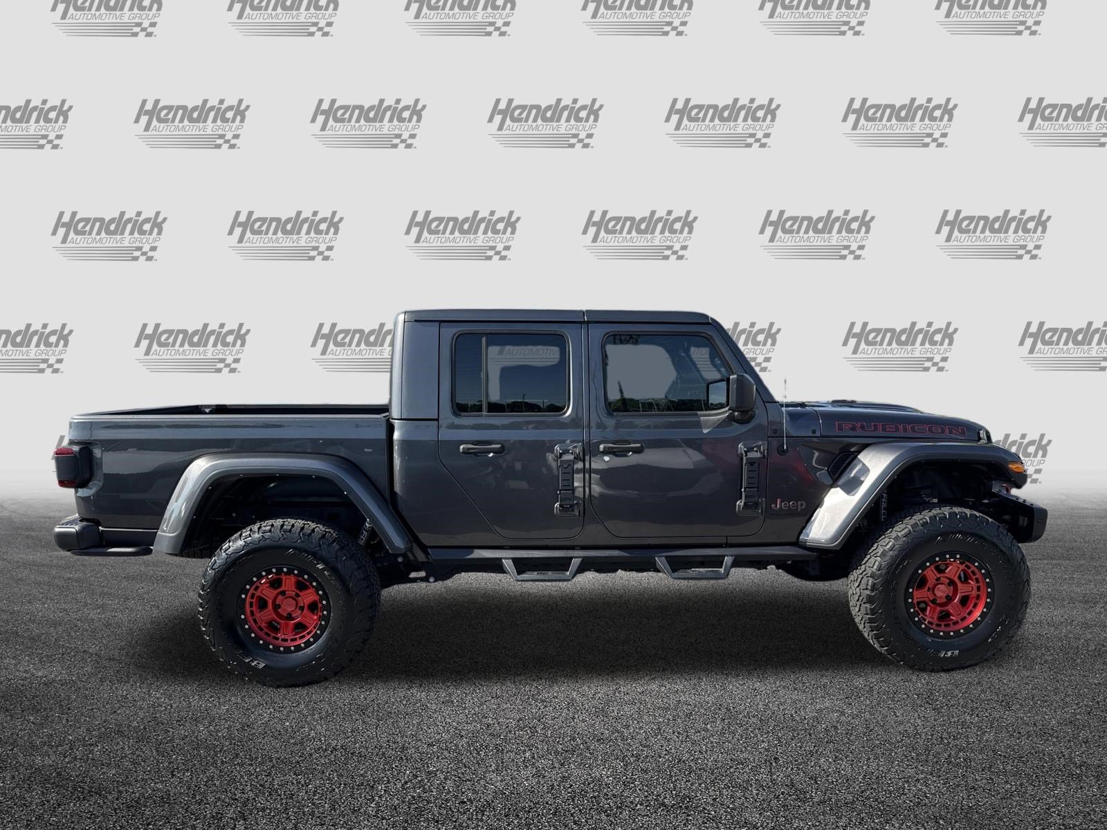 Used 2023 Jeep Gladiator Rubicon w/ LED Lighting Group AWD/4WD image 6