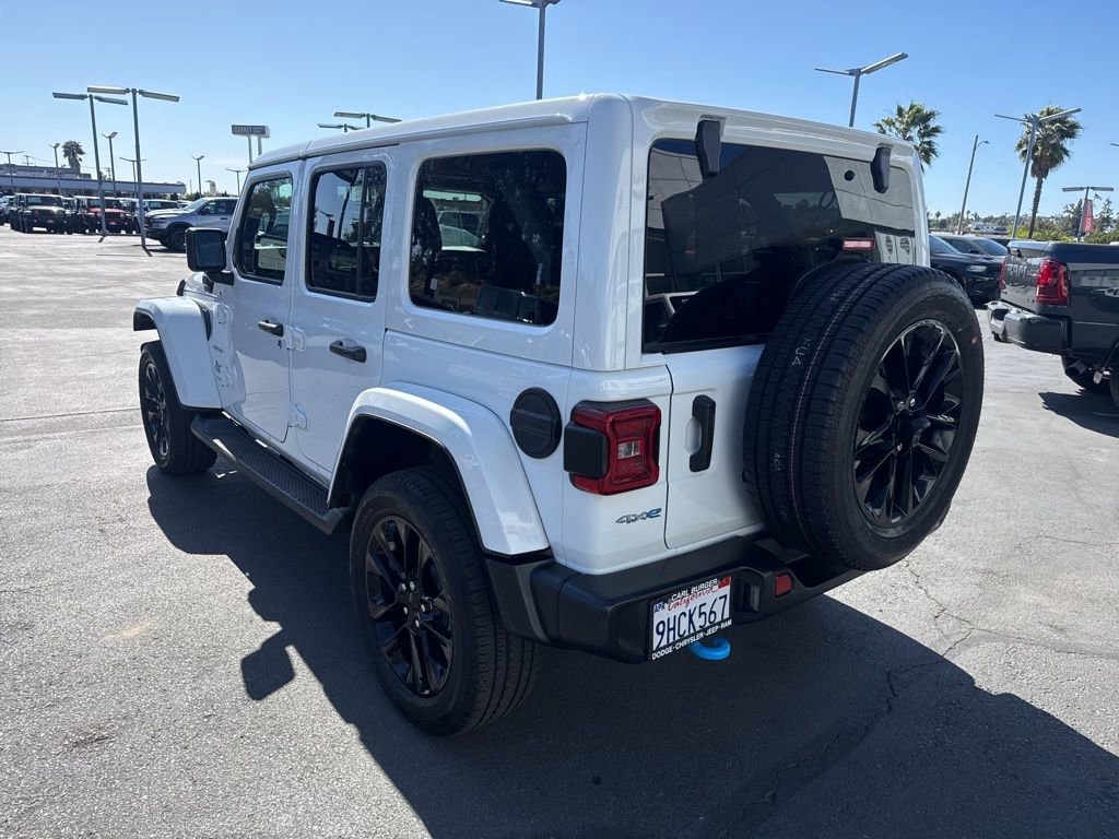 Used 2023 Jeep Wrangler Unlimited Sahara AWD/4WD image 5