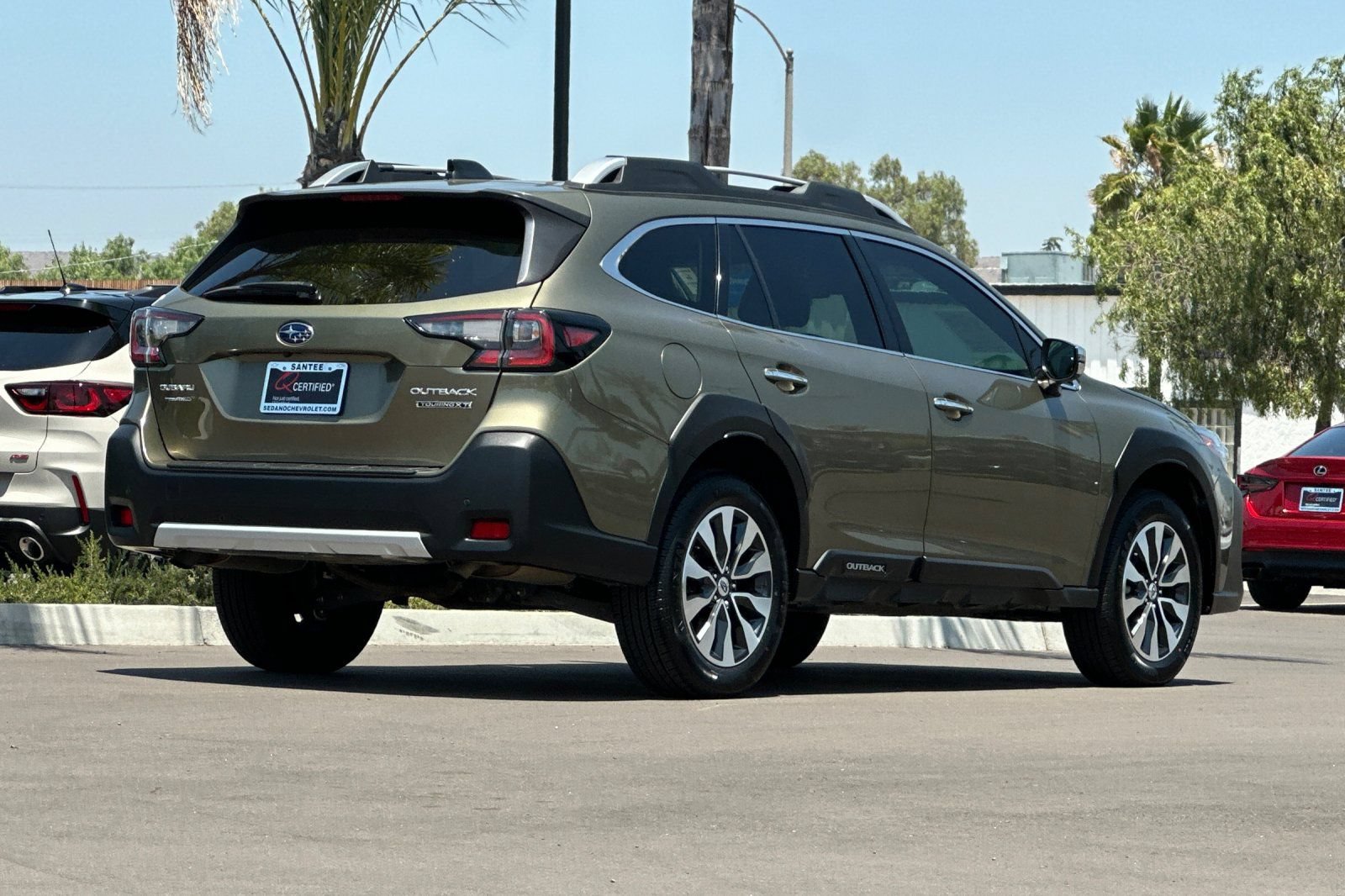 Used 2023 Subaru Outback Touring XT AWD/4WD image 4