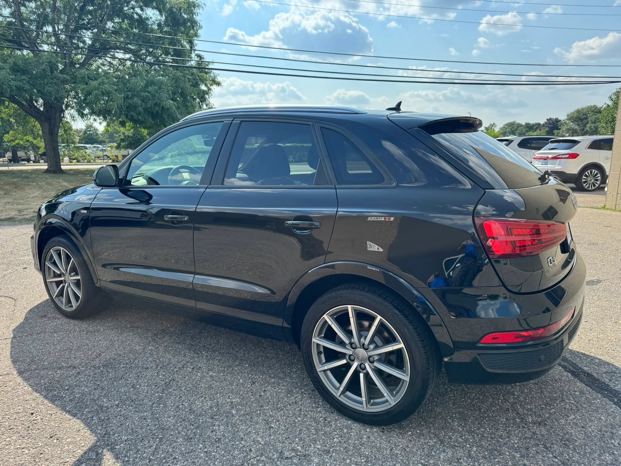 Used 2018 Audi Q3 2.0T Premium AWD/4WD image 6
