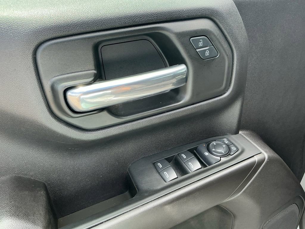 Used 2024 Chevrolet Silverado 1500 Custom Trail Boss w/ Dark Appearance Package AWD/4WD image 16