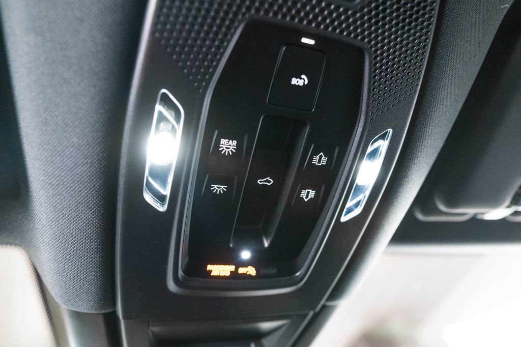Certified 2025 Porsche Cayenne S image 30