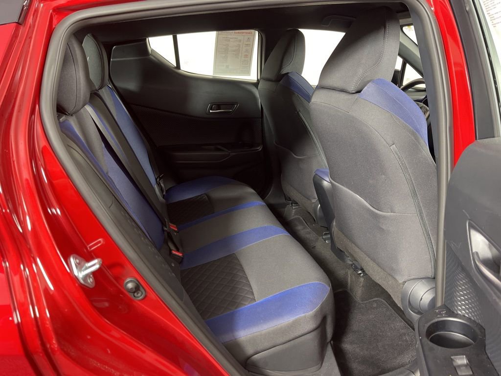 Used 2020 Toyota C-HR XLE image 7