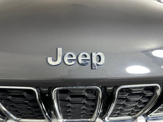 Used 2022 Jeep Grand Cherokee Limited 4xe image 9