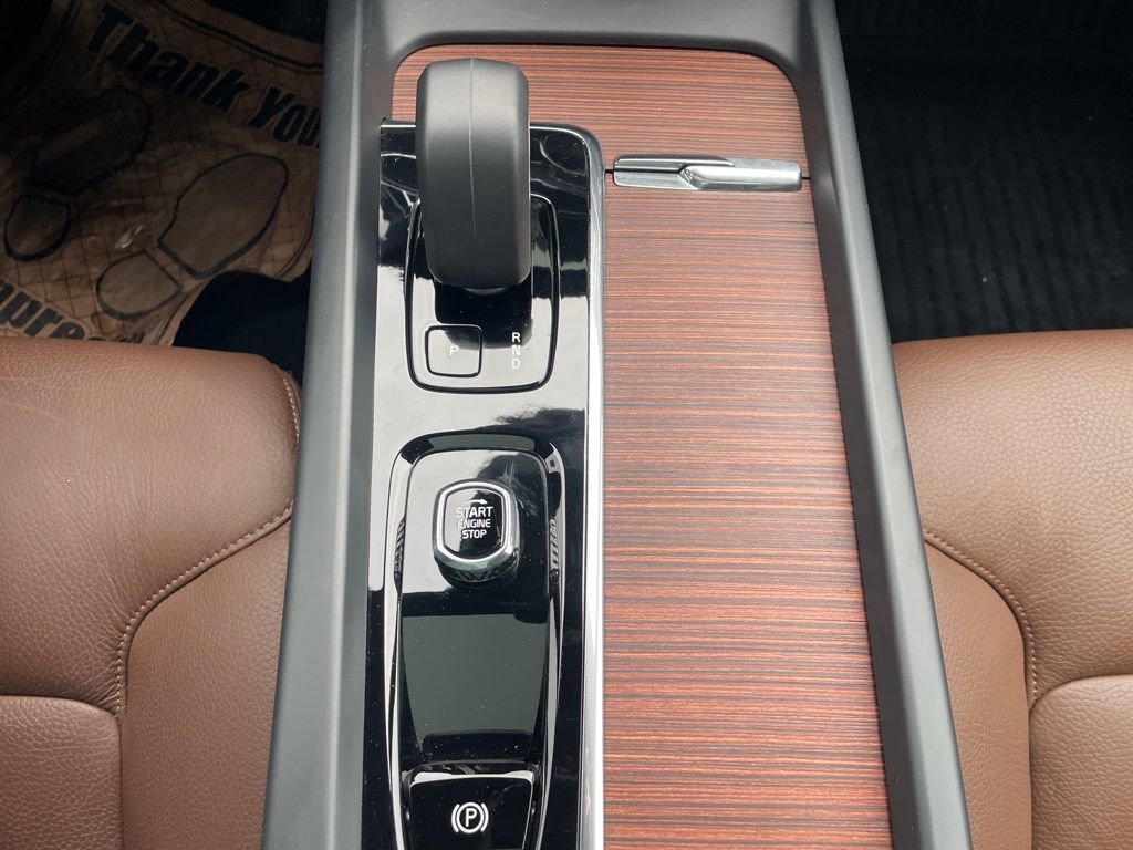 Certified 2023 Volvo XC60 B5 Plus w/ Climate Package image 35