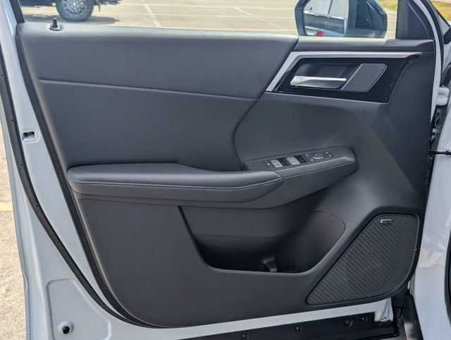 New 2026 Mitsubishi Outlander LE FWD image 10