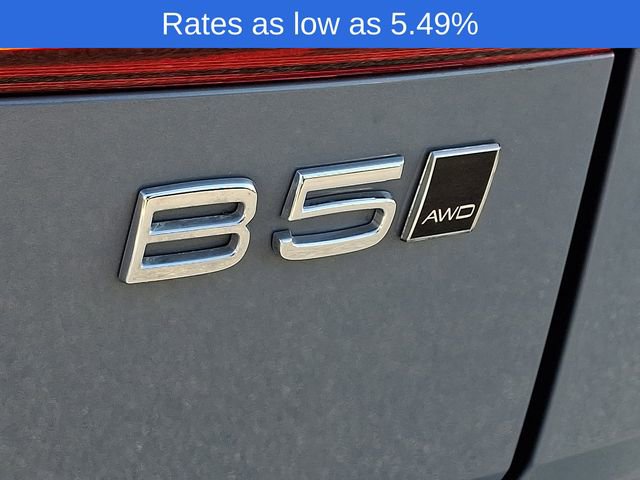 Certified 2022 Volvo XC60 B5 Momentum w/ Climate Package image 35