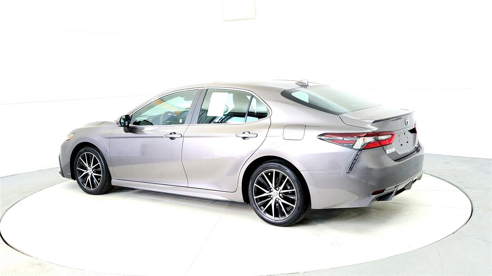 Certified 2024 Toyota Camry SE w/ Cold Weather Package image 4