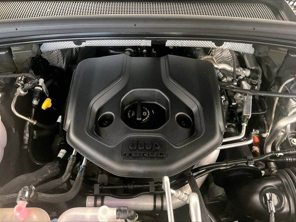 Used 2023 Jeep Grand Cherokee 30th Anniversary AWD/4WD image 34
