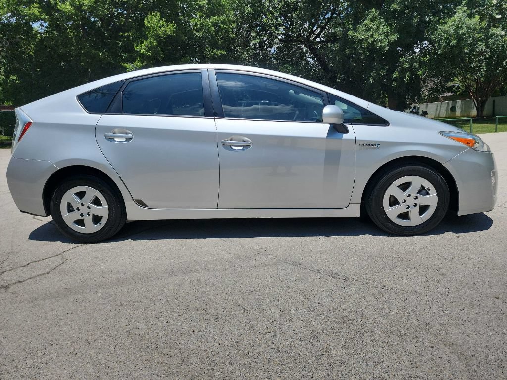 Used 2010 Toyota Prius Three FWD image 9