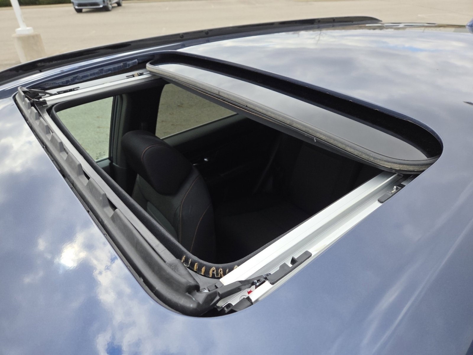 Used 2025 Honda CR-V Sport image 4