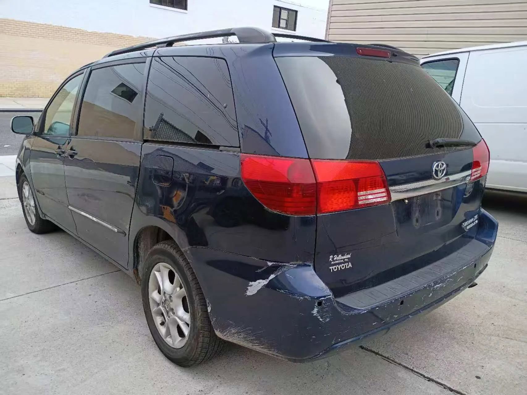 Used 2004 Toyota Sienna XLE image 5