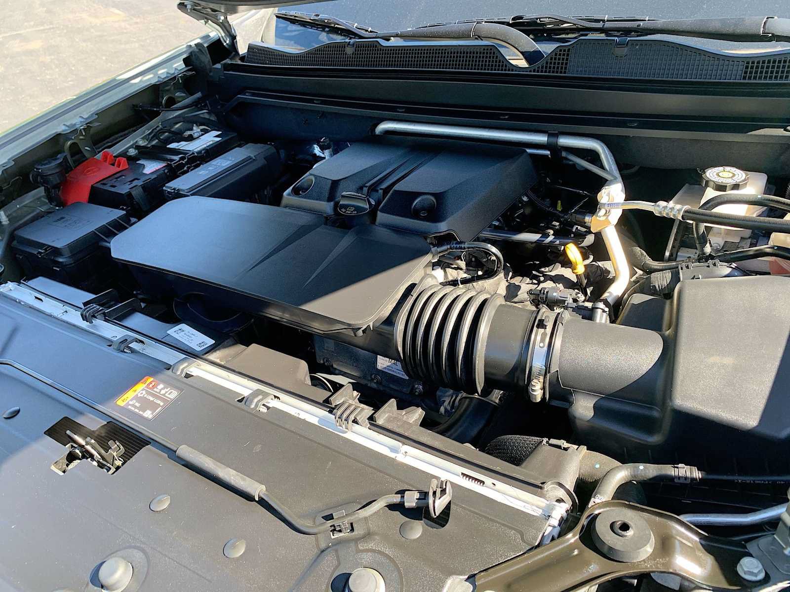 Certified 2025 Chevrolet Colorado W/T AWD/4WD image 28