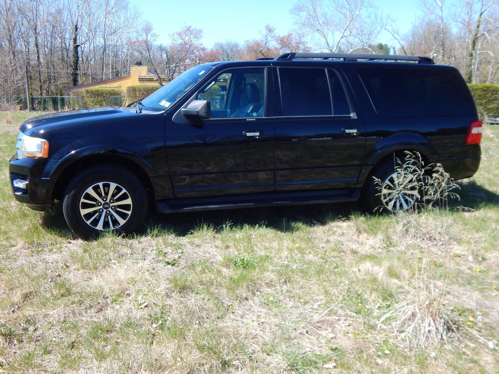 Used 2017 Ford Expedition EL XLT w/ Equipment Group 202A image 2