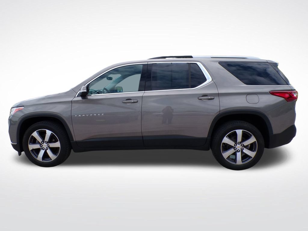 Used 2018 Chevrolet Traverse LT w/ LPO, Floor Liner Package AWD/4WD image 2