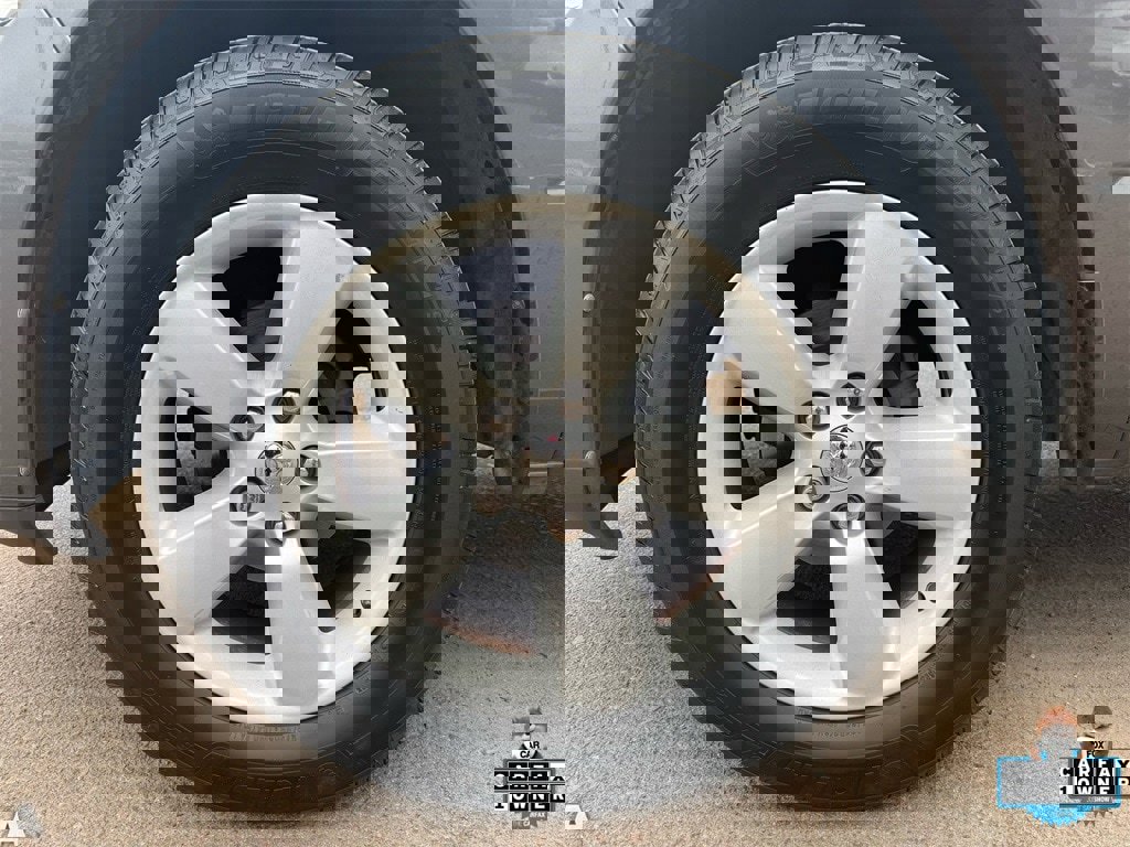 Used 2014 RAM 1500 Express image 6