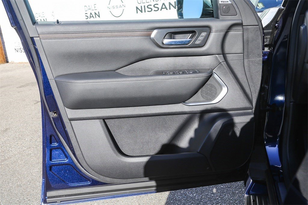 New 2025 Nissan Armada Platinum Reserve image 19